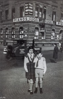 Doritta und Arno, 1932