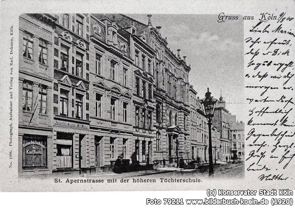 Königin-Luise-Schule in der St. Apernstraße 1920